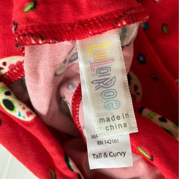 NWT LuLaRoe TC leggings Halloween red sugar skulls tall & curvy Whimsygoth - Picture 4 of 4